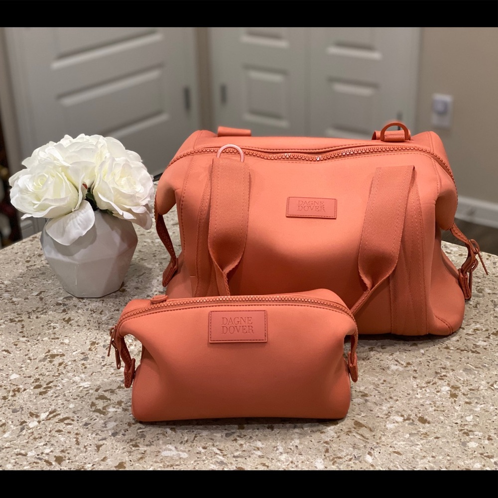 Dagne Dover Landon (M) + Hunter Toiletry (L) Set